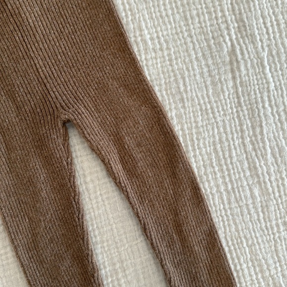 Grown Organic Ribbed Essential Legging - Picture 2 of 3